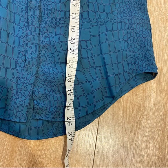 Aritzia T.Babaton Womens Silk Teal Alligator Print Longsleeve Blouse Size Small - Picture 5 of 7